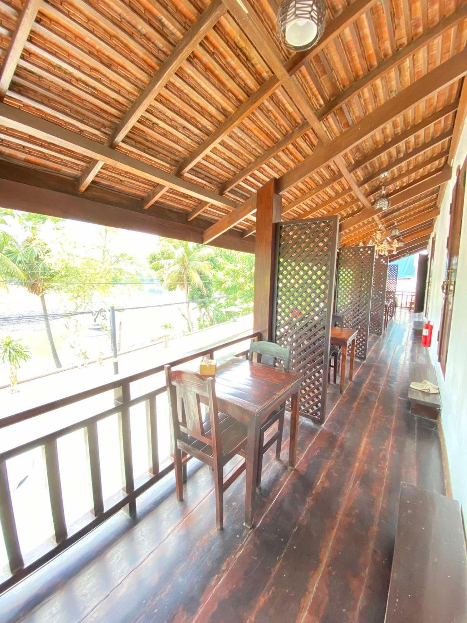 Golden Lotus Namkhan View Λουάνγκ Πραμπάνγκ Εξωτερικό φωτογραφία